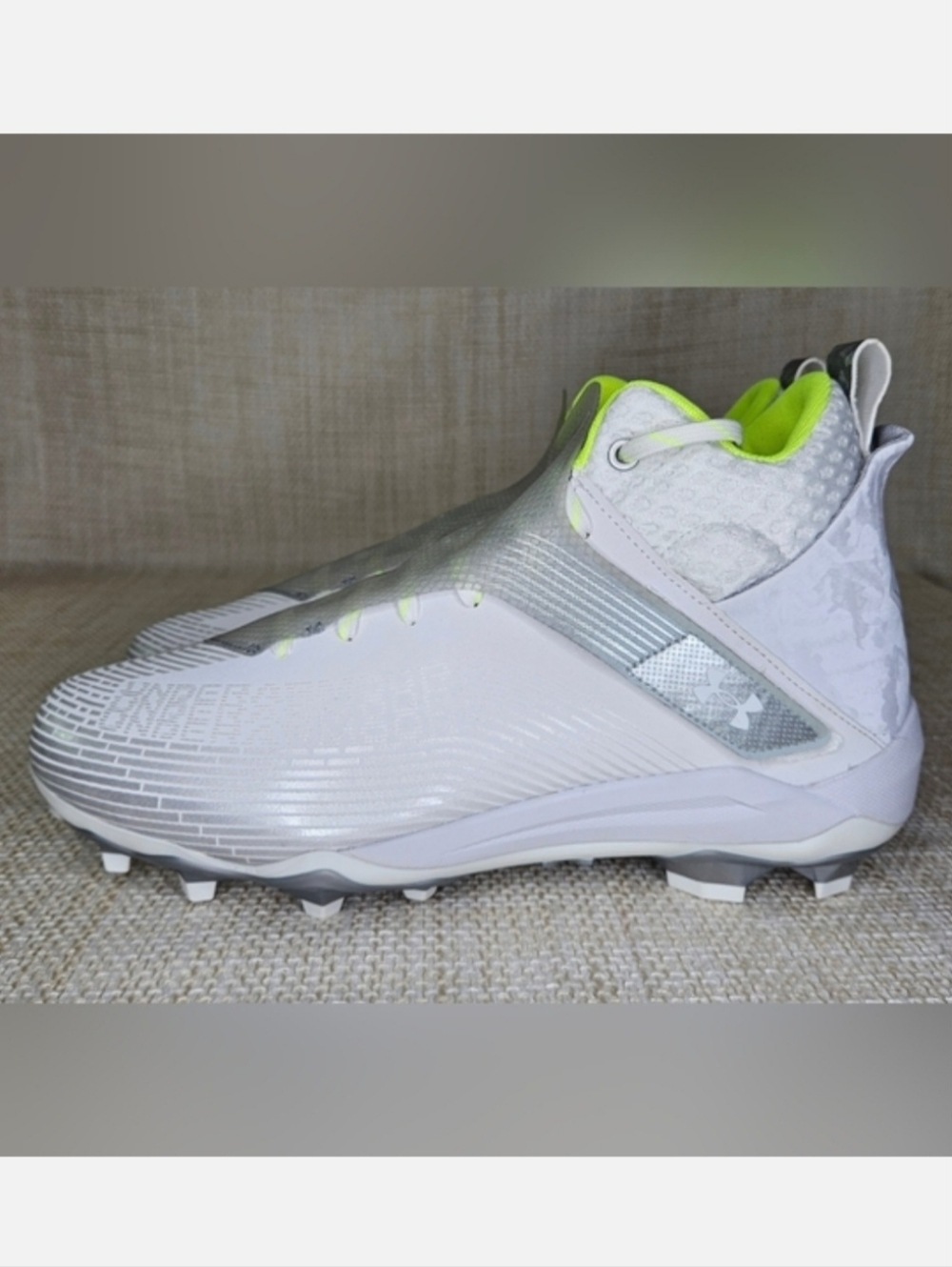 NWOT Under Armour Men's Highlight Hammer MC Football Cleats White/Silver Size 12